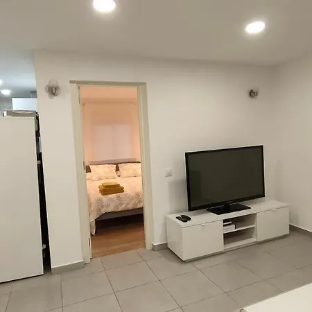 Apartment Cozy Detached With Pool Castelldefels